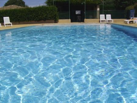 gites rental with swimming pool in saint remy de provence