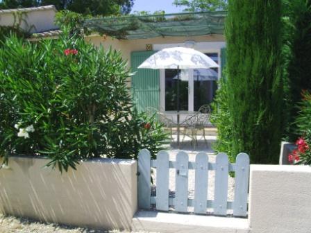 gite rental swimming pool saint remy de provence