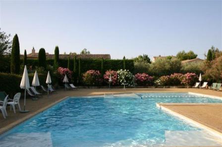 rental with swimming pool in saint remy de provence